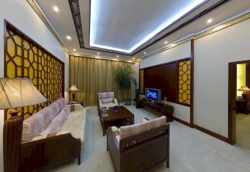 דאלי Regent Hotel מראה חיצוני תמונה