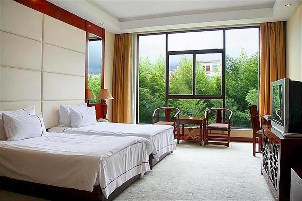דאלי Regent Hotel מראה חיצוני תמונה